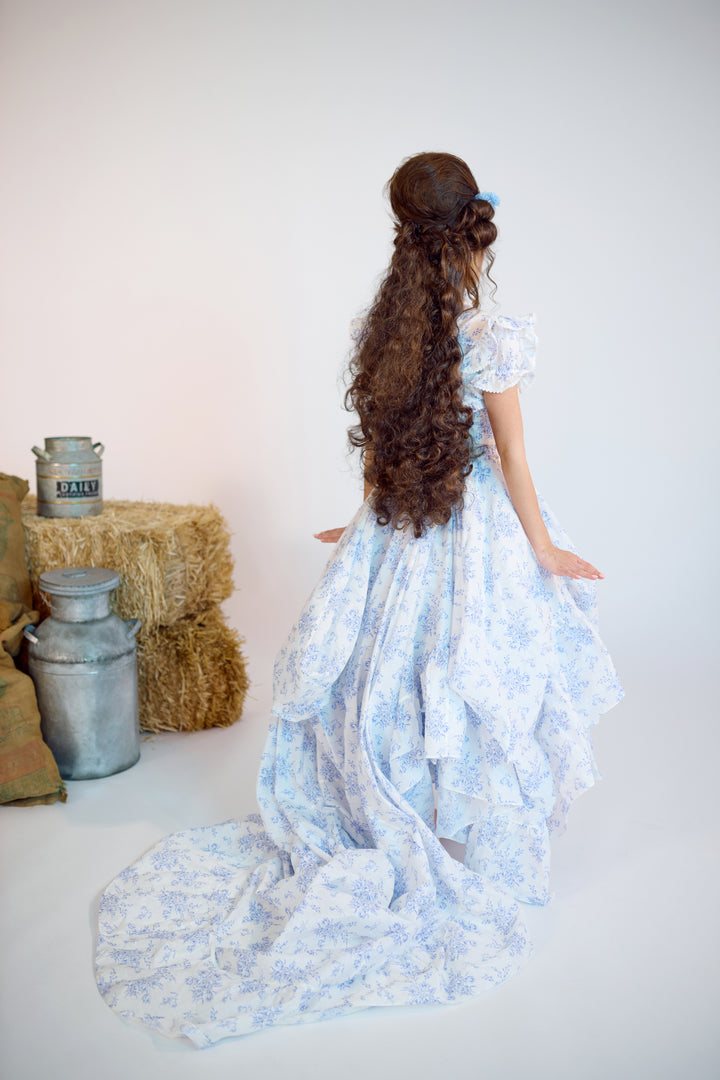 The Duchess Tournure