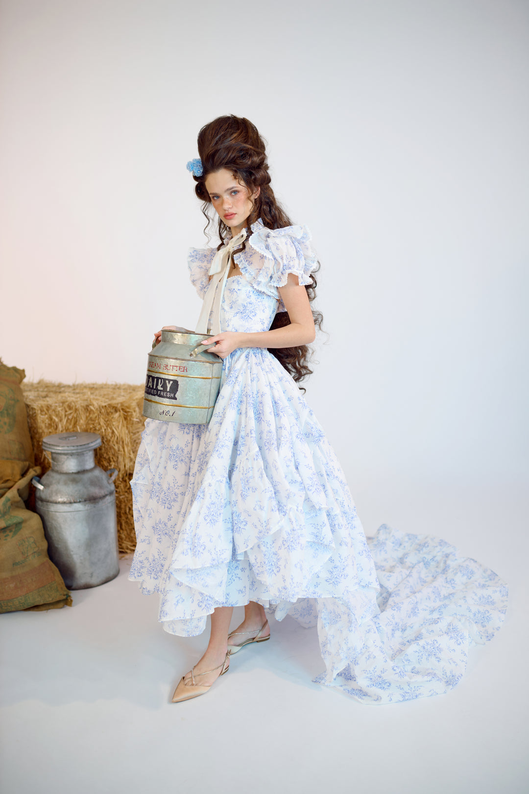 The Duchess Tournure