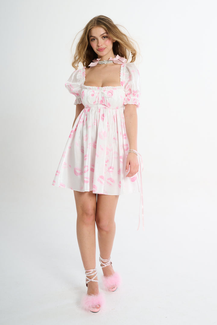 The Kiss on the Lips Bebe Seashell Dress