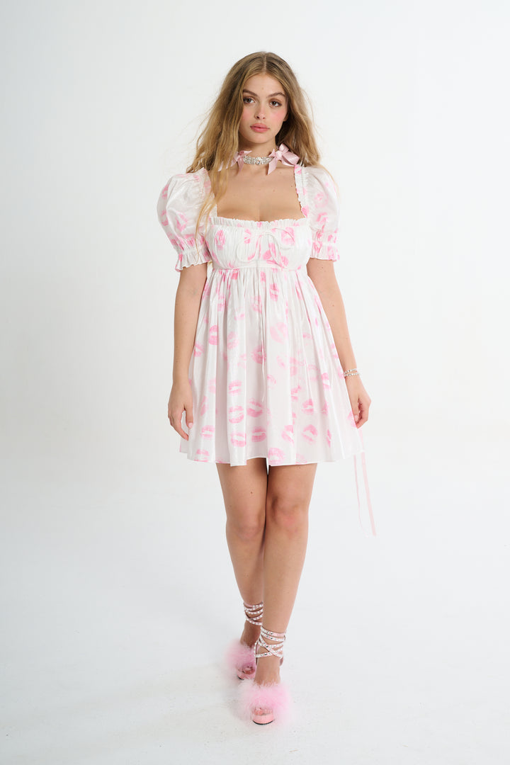 The Kiss on the Lips Bebe Seashell Dress